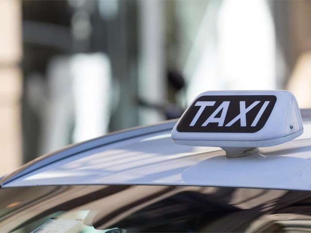 ¿Cuáles son las ventajas de desplazarse en taxi?